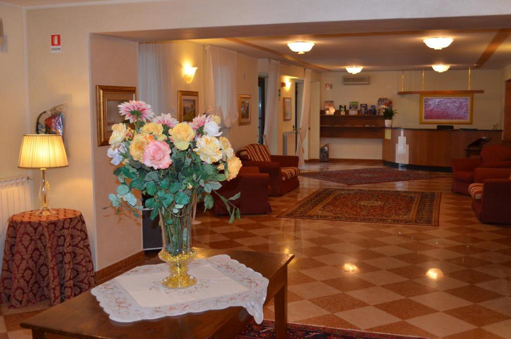 Hotel Olioso Peschiera del Garda Exterior foto