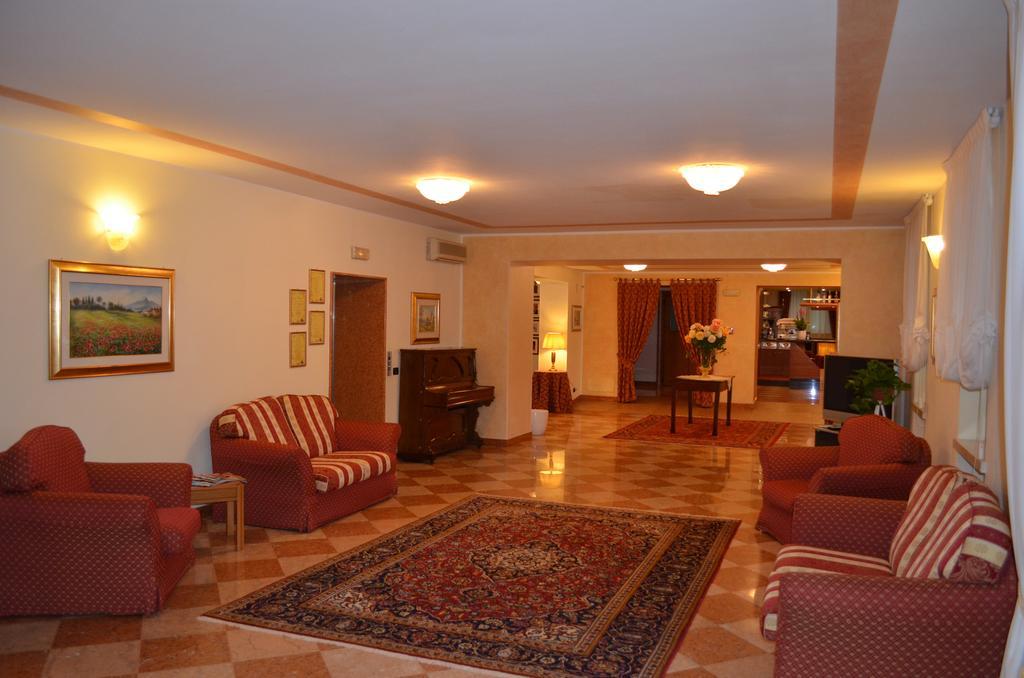 Hotel Olioso Peschiera del Garda Exterior foto