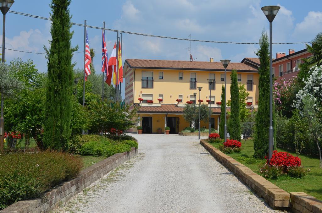 Hotel Olioso Peschiera del Garda Exterior foto